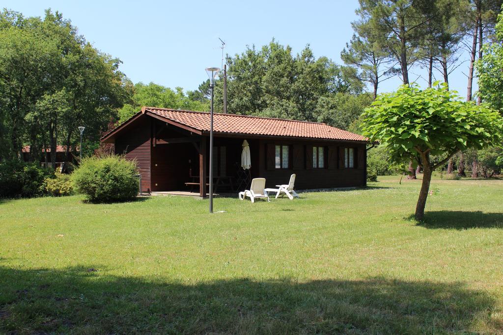 Les Chalets Du Gelat, Nature Et Calme Noaillan Exterior photo